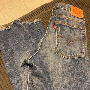 Levis size 28 wedgie